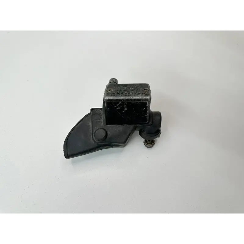 OEM 92-99 KAWASAKI 250 MOJAVE FRONT BRAKE MASTER CYLINDER W RUBBER BOOT COVER