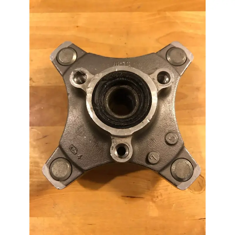 TRX HONDA TRX450R RIGHT LEFT 450R FRONT WHEEL HUB 06  TRX450ER 450ER