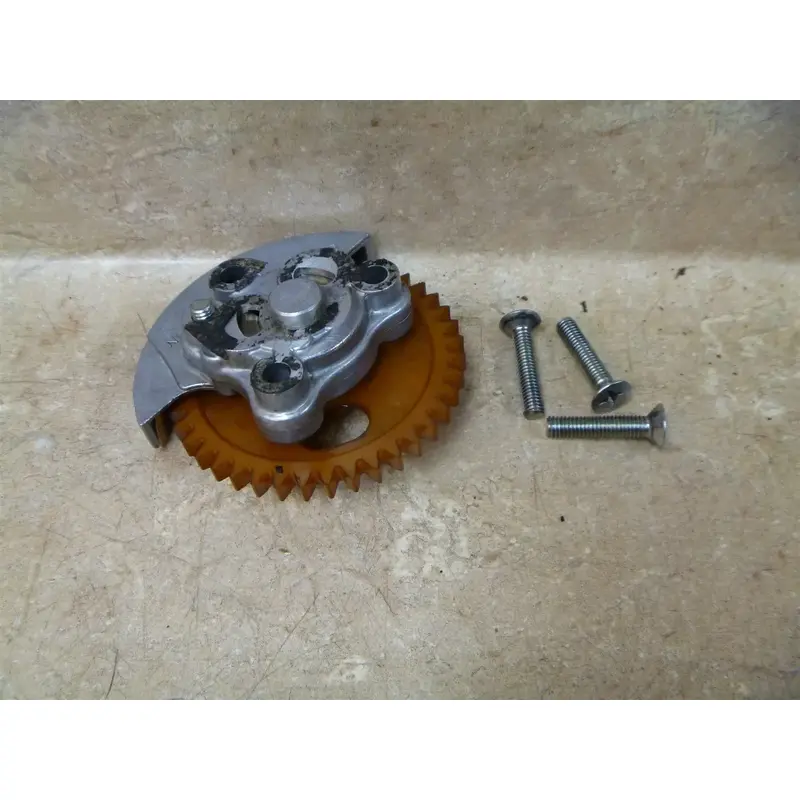 Yamaha 200 YFM MOTO-4 YFM200-DXS Engine Oil Pump 1986 Vintage YB47