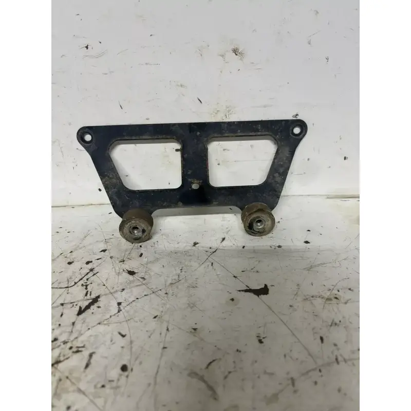 2005 Polaris Trail Boss 330 Oem Upper Oil Cooler Mount 03-07