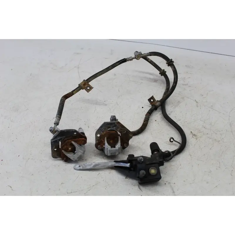 99 KAWASAKI MOJAVE 250 LEFT RIGHT FRONT BRAKE CALIPERS PAIR FRONT MASTER W LEVER