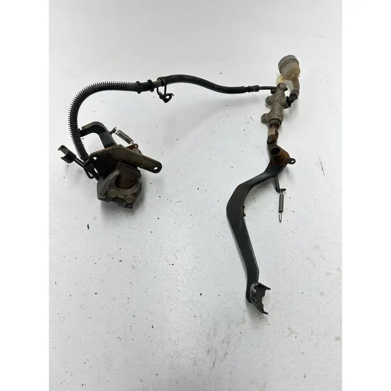 01 2001 Yamaha Raptor 660 R OEM GOOD! Rear Brake Caliper Master Line