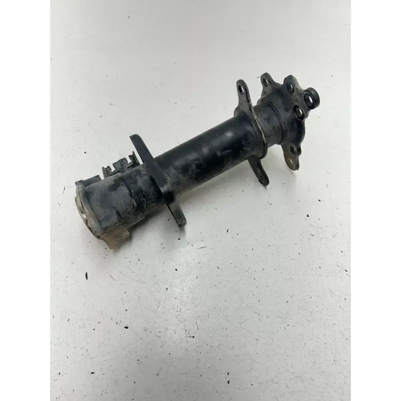 04 2004 Yamaha Bruin 350 YFM350 2x4 OEM Rear Back Wheel Axle Carrier
