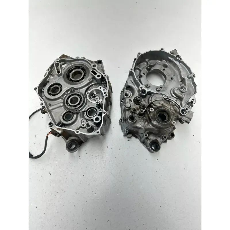 01 2001 Yamaha Raptor 660 R OEM Case Cases Crankcase Engine Motor L R
