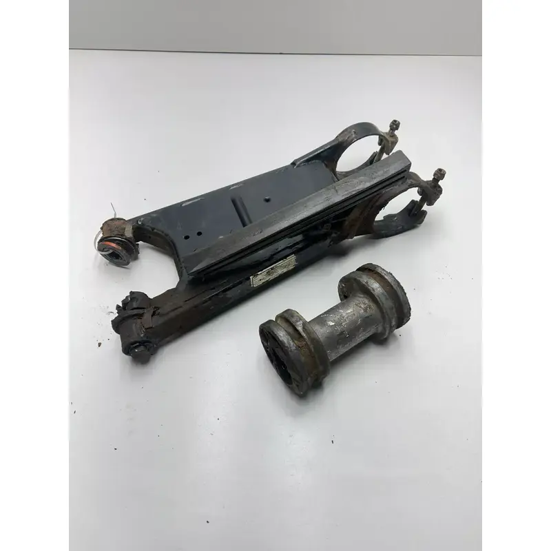 1995 95 Polaris Magnum 425 4x4 OEM swing arm carrier carrier bearing rear swing
