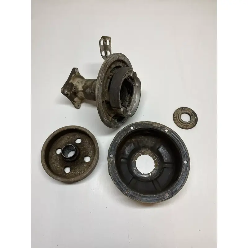 85 Suzuki Quadrunner LT230GE Back Rear Brake Drum Assembly Carrier Axle Cover