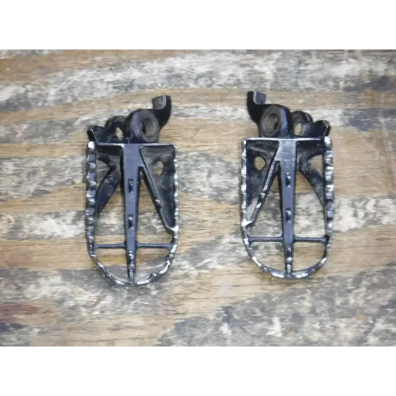 2011 Kx250f (A) Kawasaki Foot Pegs Frame Fitting Peg Foot Rest
