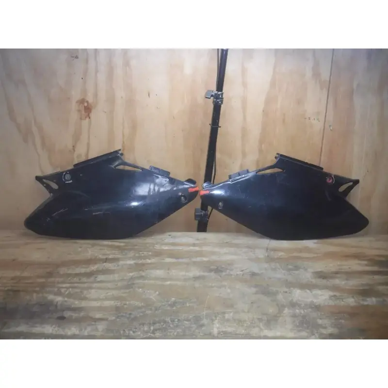 2002 Cr125 (M2) Rear Number Plate Plastics Left Right 2003 2004 Cr250 Cr 250