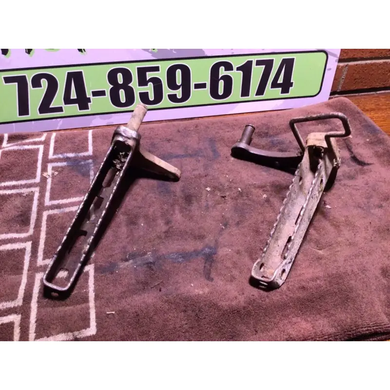 1987-2001 YAMAHA YFM350 WARRIOR FOOT PEGS 3GD-27411-01-00 FREE SHIPPING