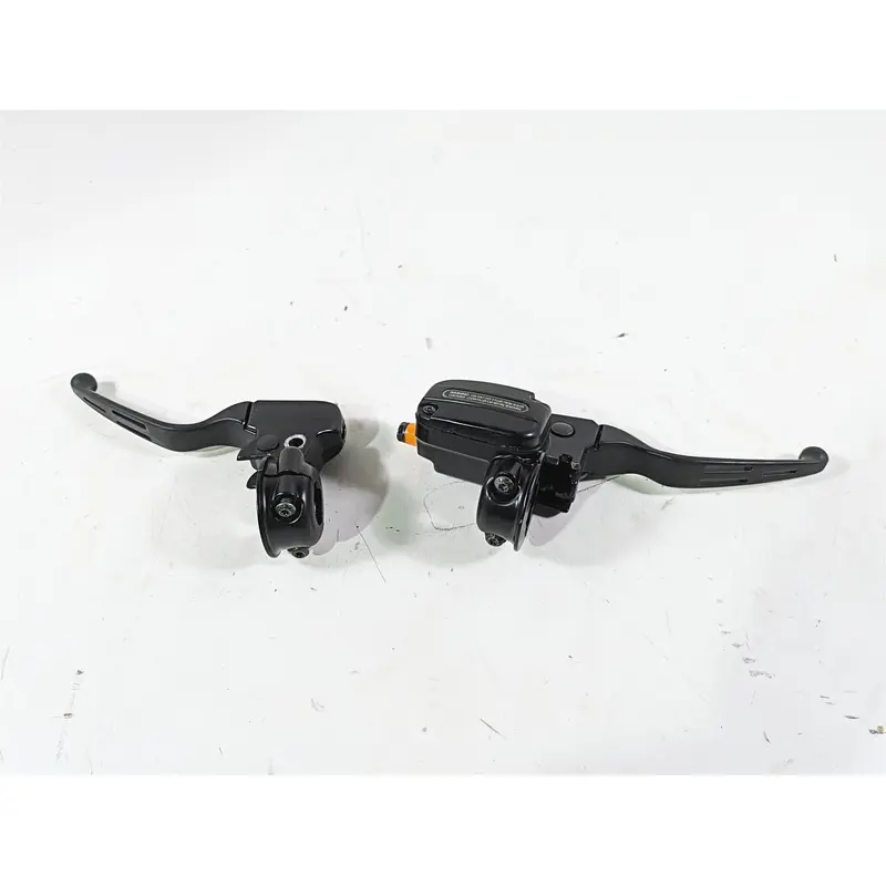 2008 Harley Touring FLHTCU E-Glide 105TH Front Brake Master Cylinder 44551-08F