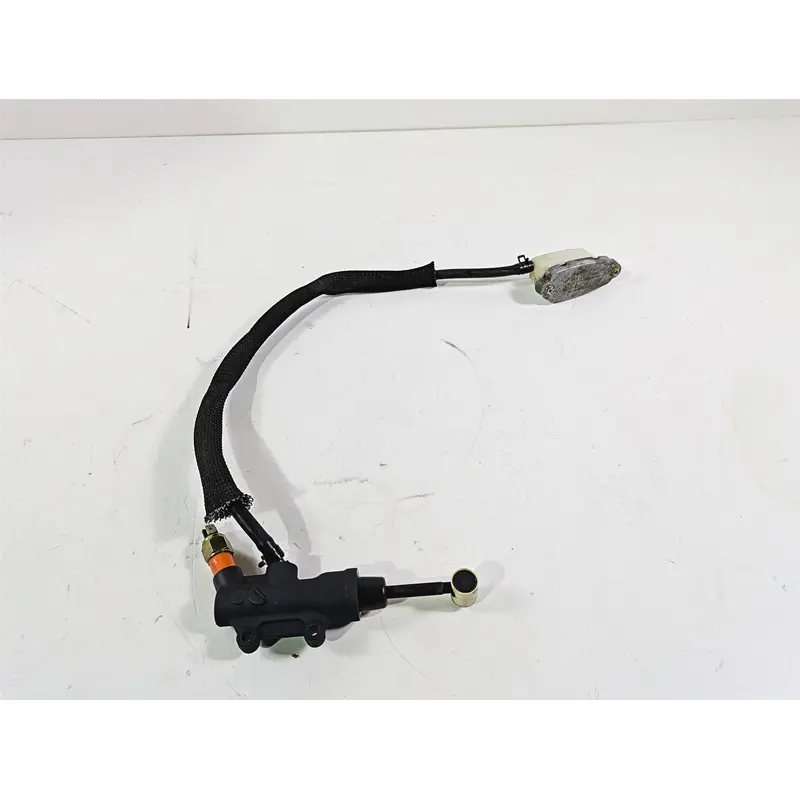 2006 Harley VRSCR Street V-Rod Rear Brake Master Cylinder 44571-06C