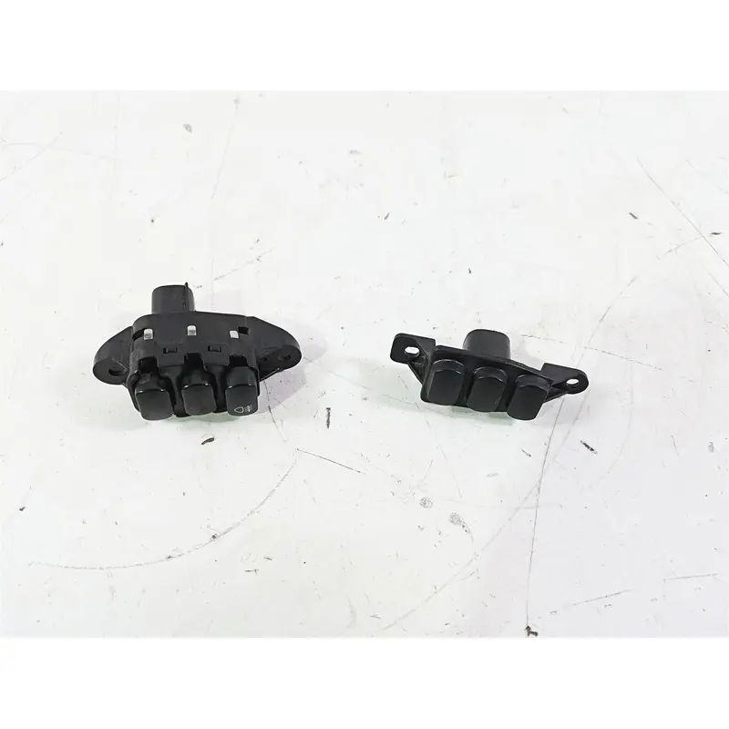 2015 Harley Touring FLHTKL E -Glide Low Auxiliary Switch Button Set 69200172
