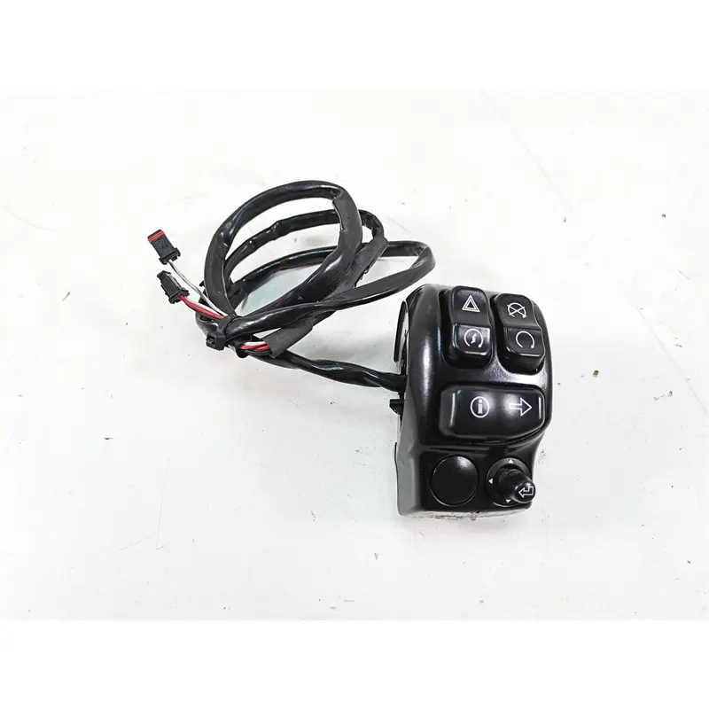2019 Harley Touring FLHX Street Glide Right Hand Control Switch 71500129C