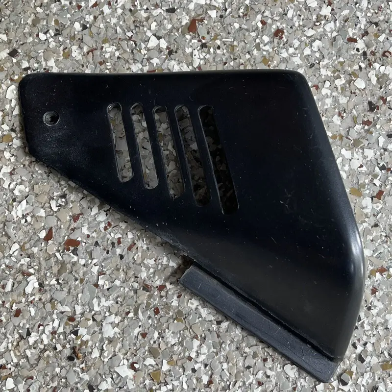 1988 Bayliner Capri Front Port (Left) Side Window Insert Trim Vent 1989 1986 87