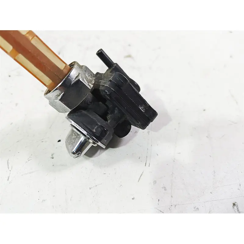 2002 Harley FLSTC Softail Heritage Fuel Gas Petrol Petcock Valve 61338-02