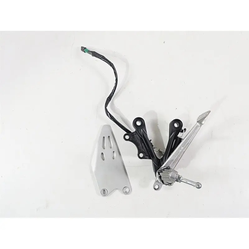 2024 Kawasaki ZX6R ZX636 Ninja Right Footpeg Brake Pedals Set 35063-0590-18R
