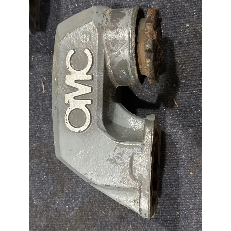 OMC 2.5 3.0 Exhaust Riser Elbow Manifold 910380 OMC Cobra