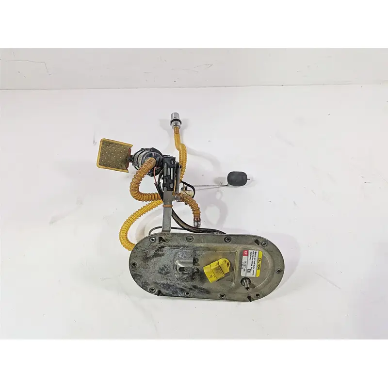 2007 Harley Touring FLHRSE CVO Road King Fuel Gas Petrol Pump - Tested  75127-06