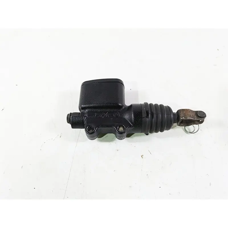 2018 Harley Softail FXFBS Fat Bob Rear Brake Master Cylinder 5/8" 41700460