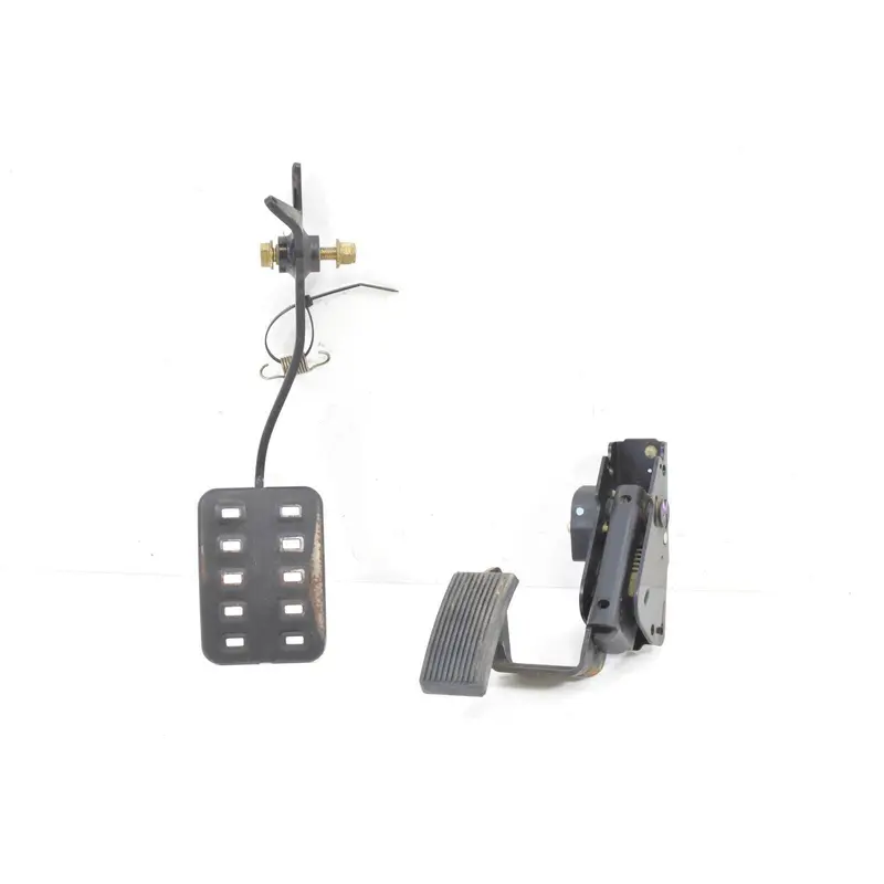 2016 Can-Am Maverick 1000R STD Accelerate & Brake Pedal 705600724 707001166