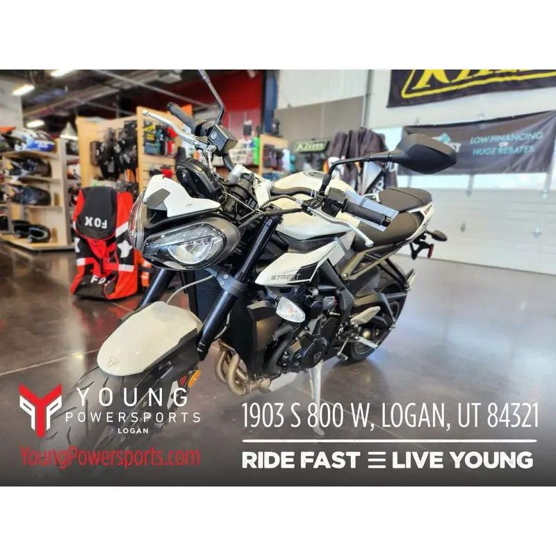 New 2024 Triumph Street Triple 765 R Crystal White